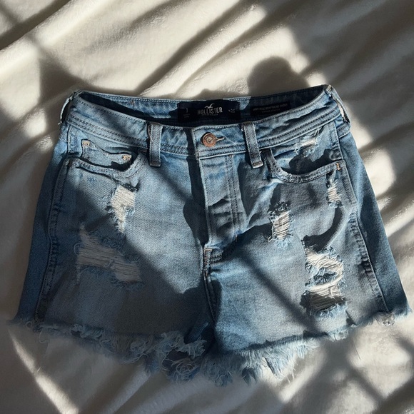 Hollister Jean Shorts - Picture 1 of 2